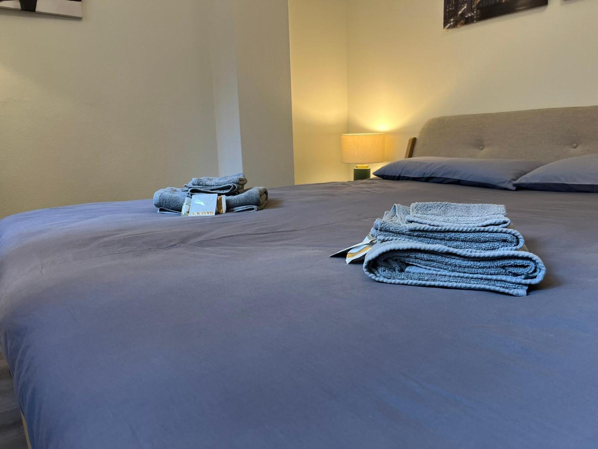 Elegante Bilocale Con Posto Auto Privato Leilighet Brescia Eksteriør bilde